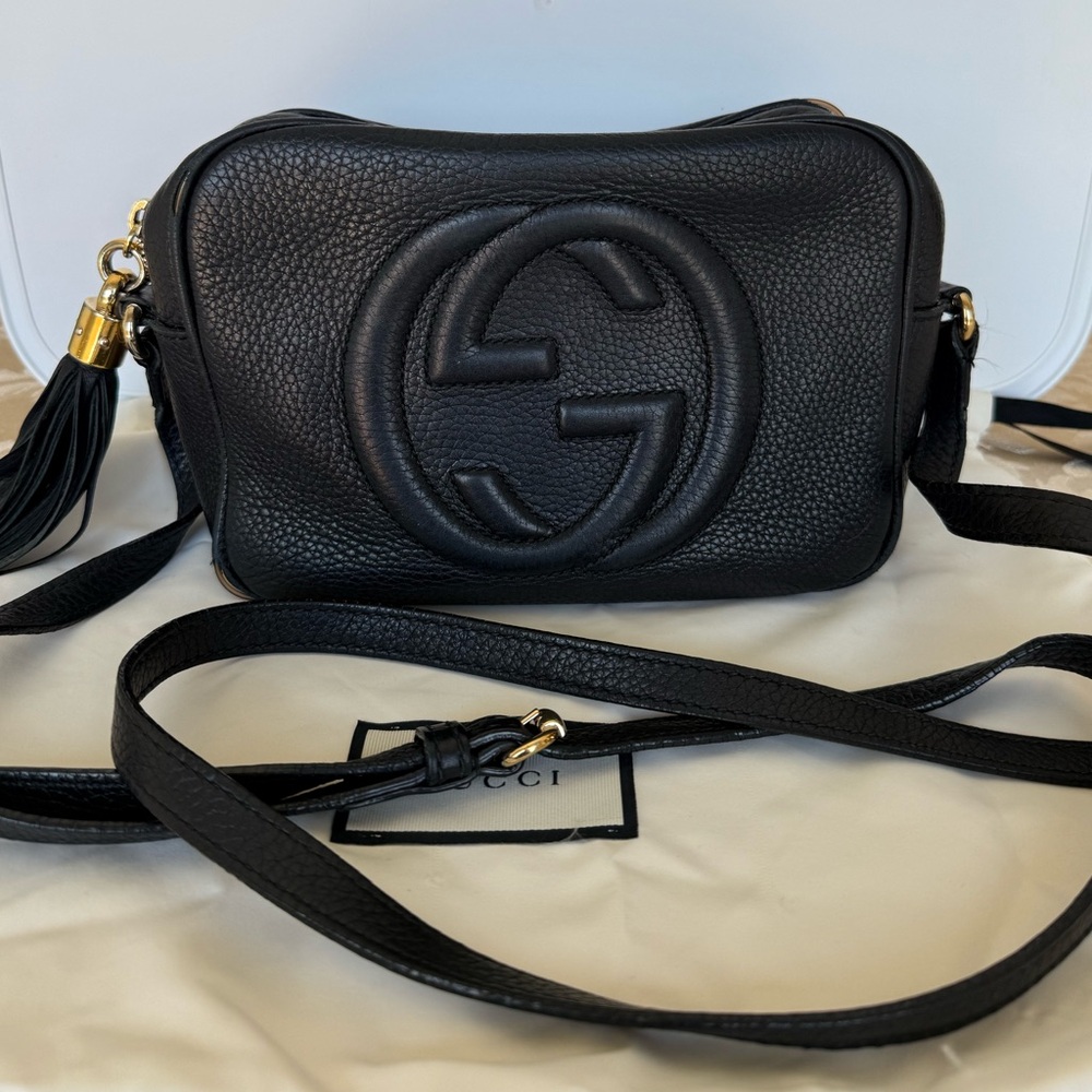 Gucci Pebbled Calfskin Small Soho
Disco Bag
